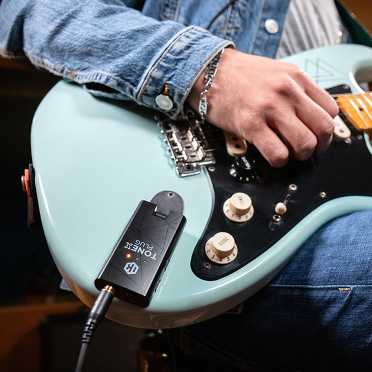 IK Multimedia TONEX Plug Guitar & Bass Headphone Amplifier