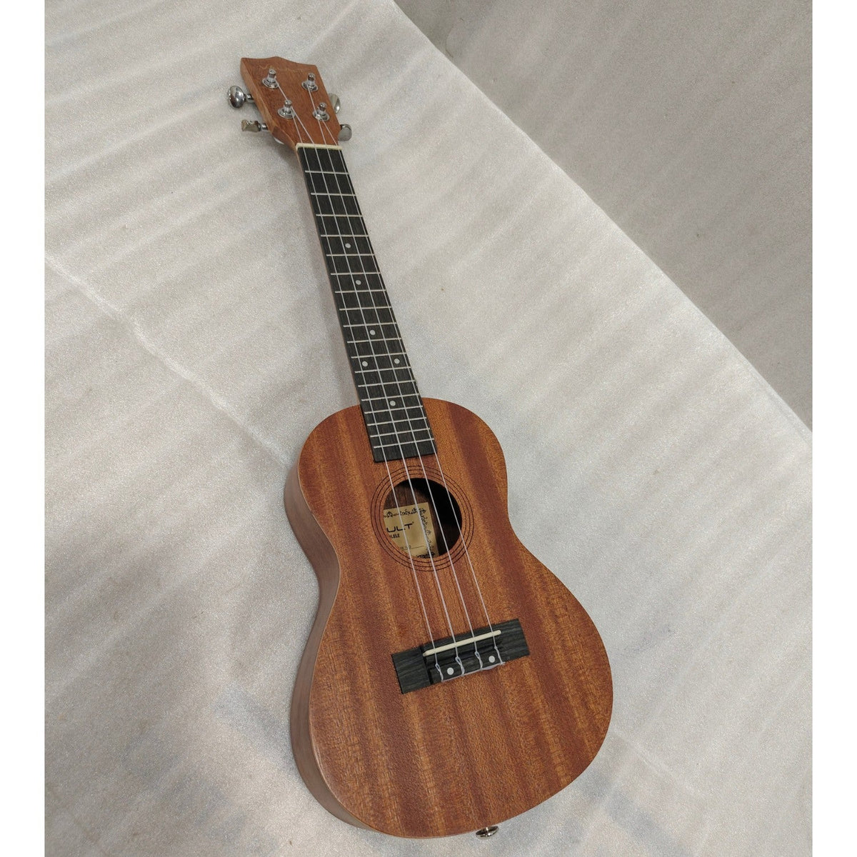 Vault UK-100C Concert Ukulele - Open Box B Stock