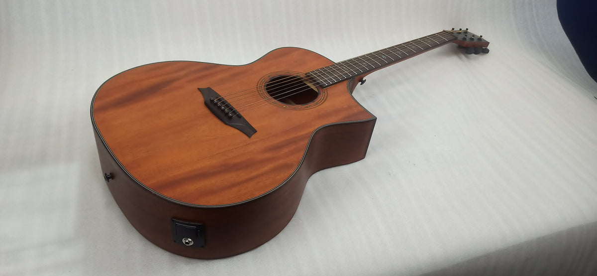 Bromo BAT4MCE Tahoma Series Solid Top 6 String Electro Acoustic Guitar - Open Box