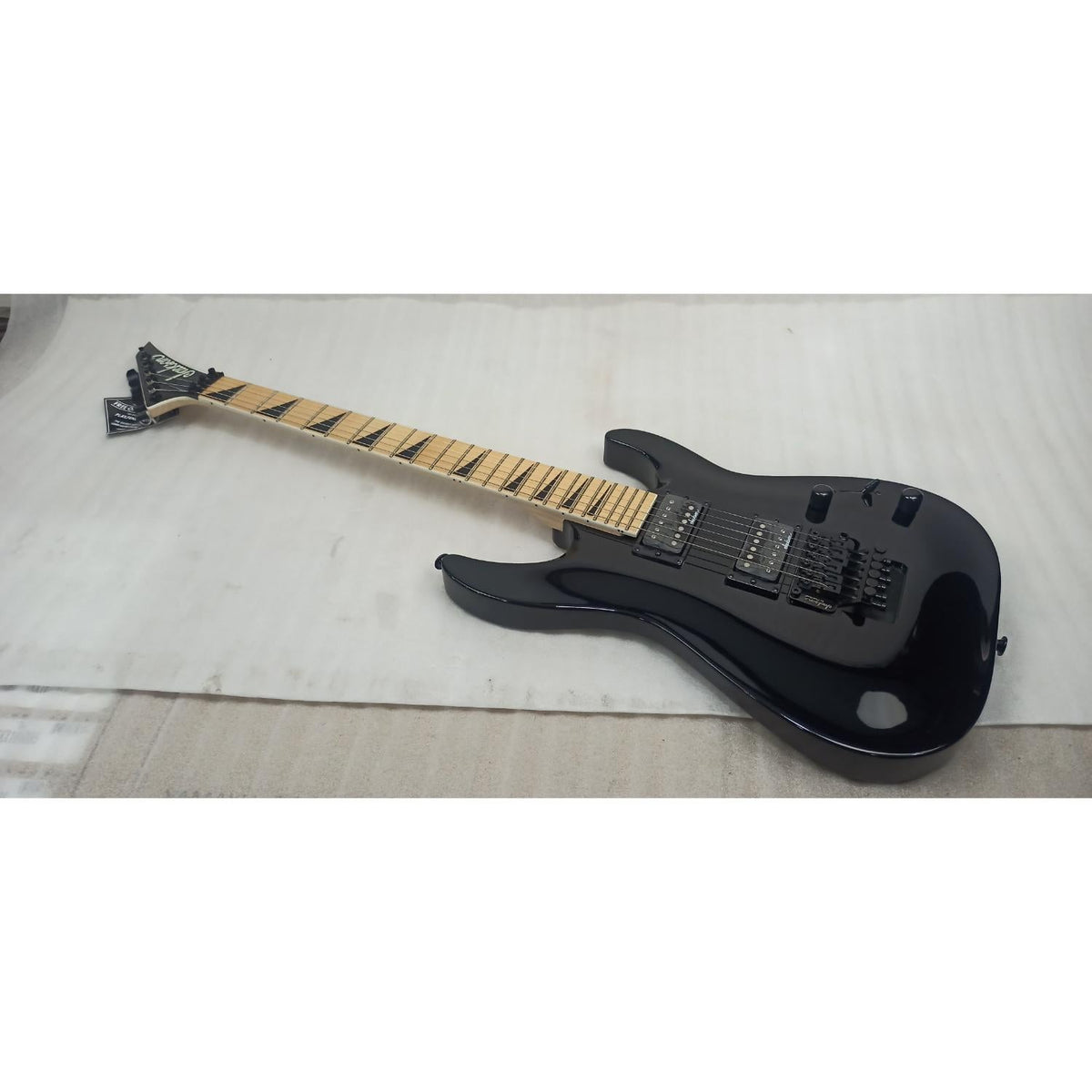 Jackson JS32 DKAM Dinky Arch Top Electric Guitar - Gloss Black - Open Box