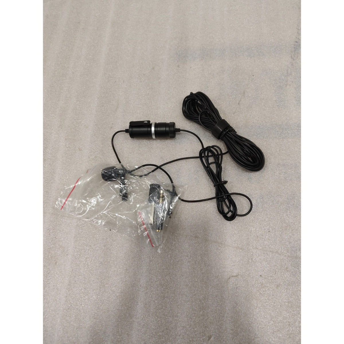 Vault VLM-B 3.5 Lavalier Microphone with 5.5 meter Audio Cable - Ideal for Vlogging, Podcasting, Conferences, Video chat - Open Box A Stock