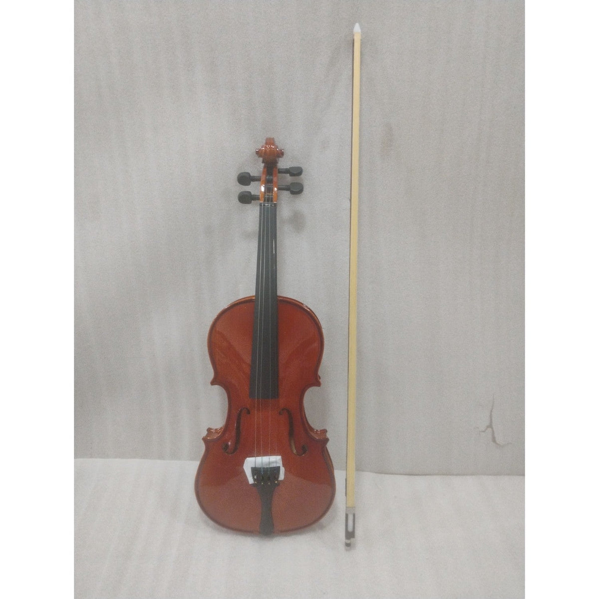 Vault Fiddler 4/4 Violin with Bow, Rosin & Case (Outfit) - Open Box B Stock