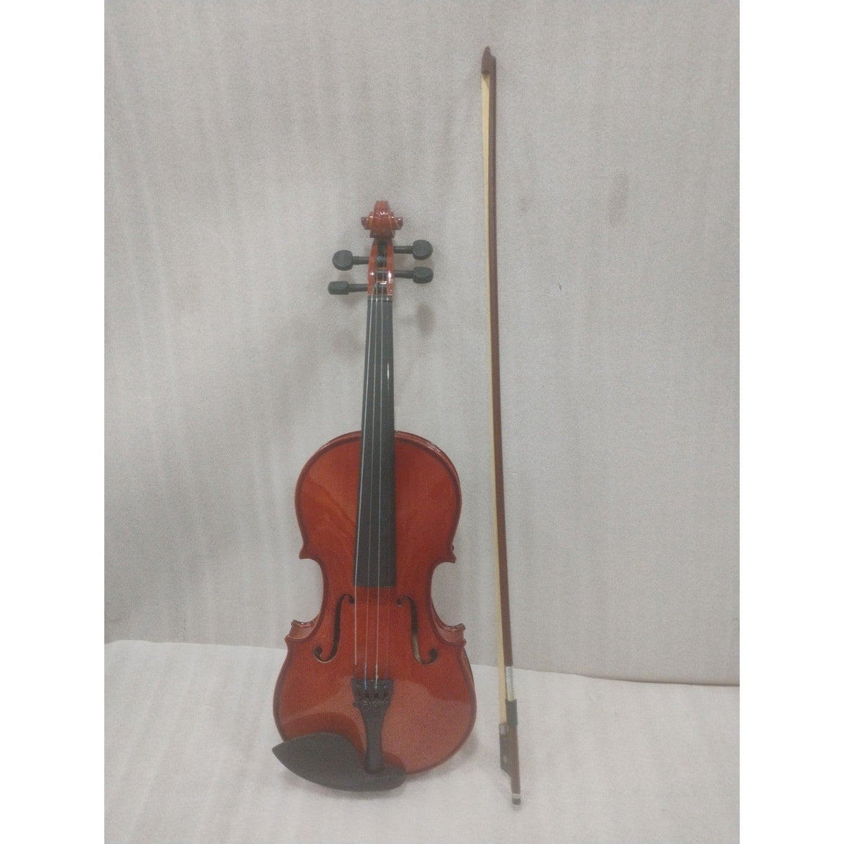 Vault Fiddler 4/4 Violin with Bow, Rosin & Case (Outfit) - Open Box