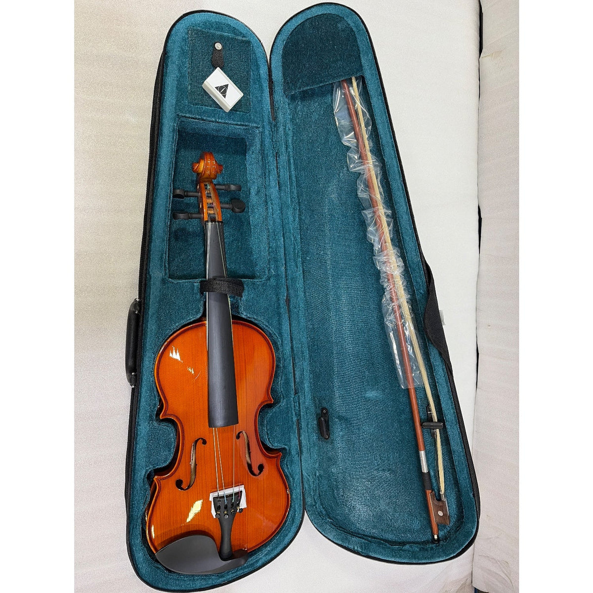 Vault Fiddler 4/4 Violin with Bow, Rosin & Case (Outfit) - Open Box