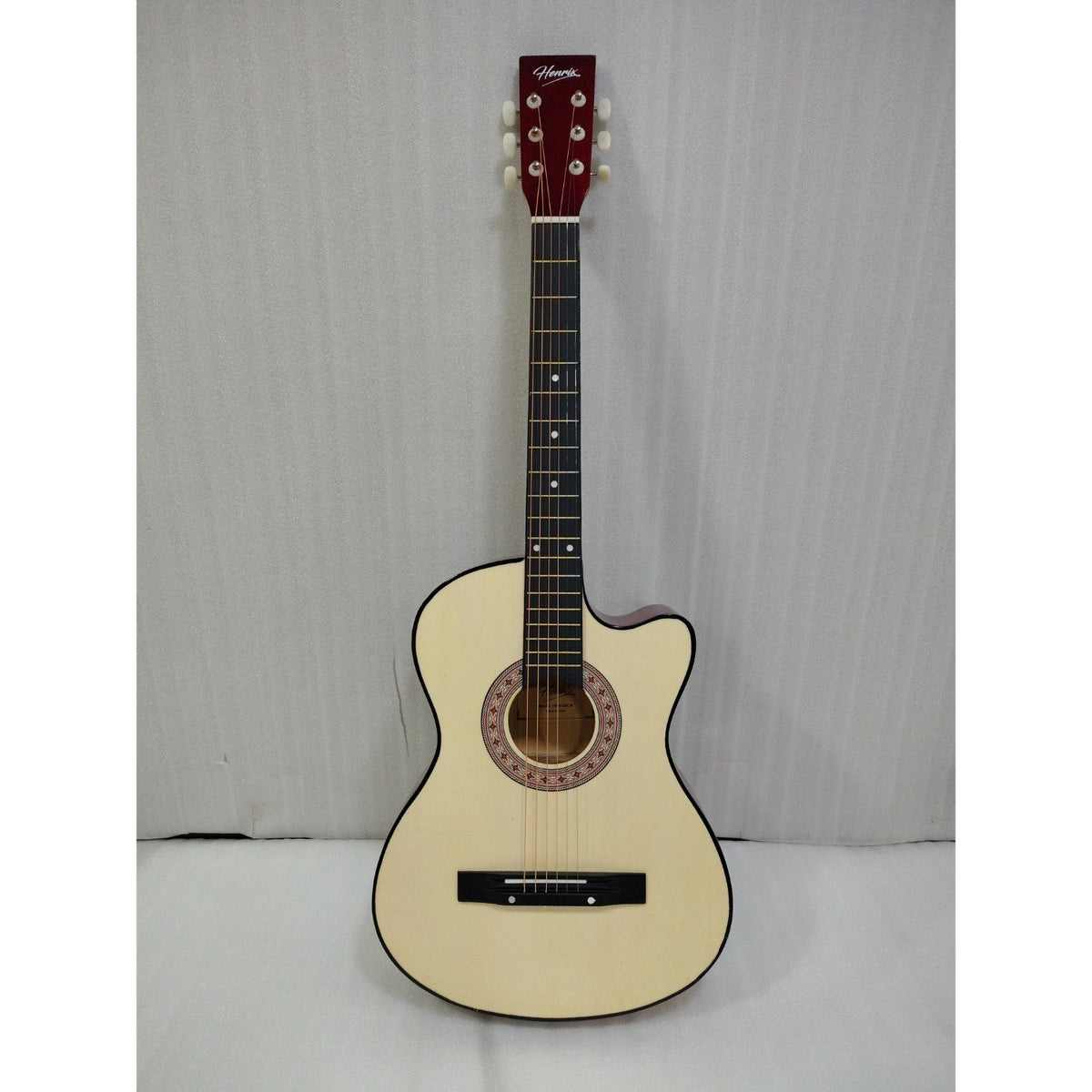 Henrix 38C 38 Inch Cutaway Acoustic Guitar with Dual Action Truss Rod, Gigbag, Picks, String Set, Strap, Cloth & Ebook - Open Box