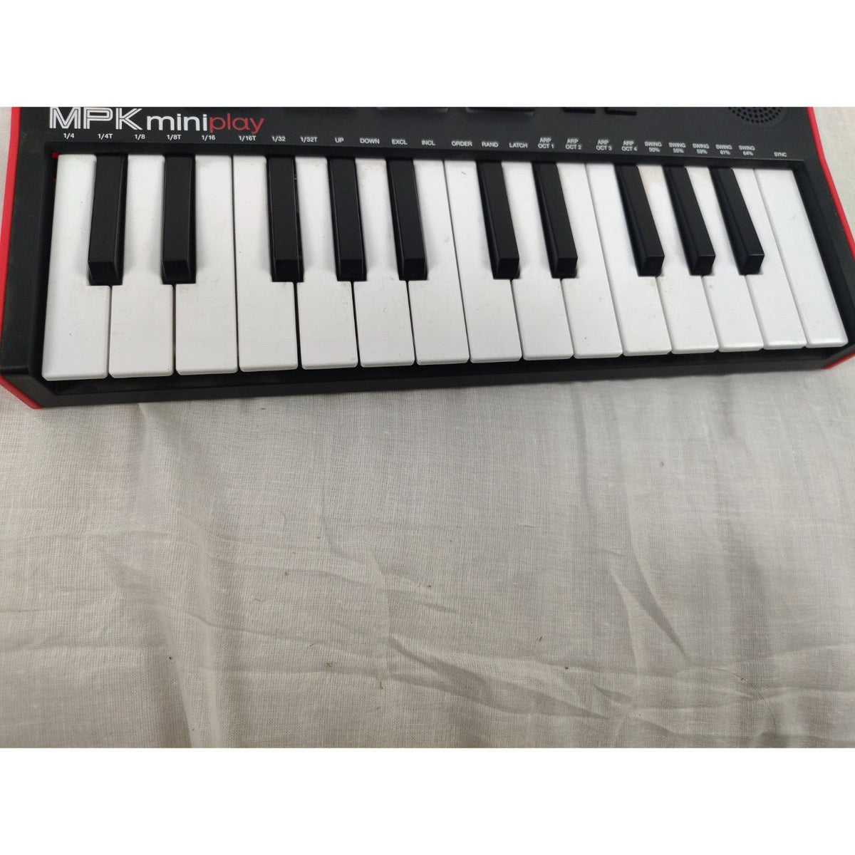 Akai MPK Mini Play Mini Controller Keyboard with Built-in Speakers With MPC Beats Software Pack - Open Box