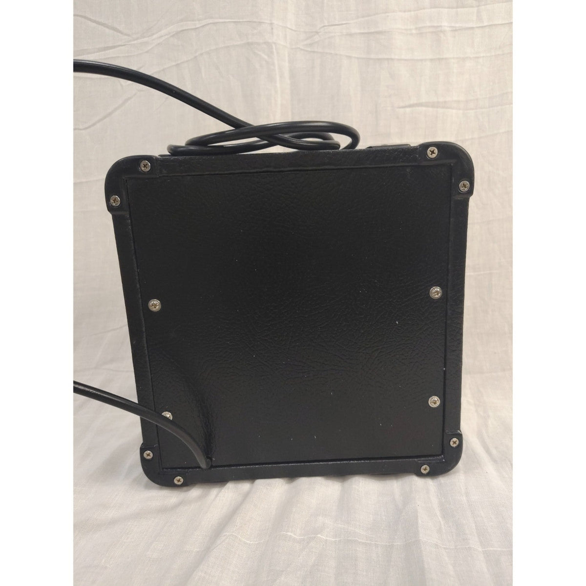 Vault GA10 Guitar Amplifier - 10 watts - Open Box A Stock