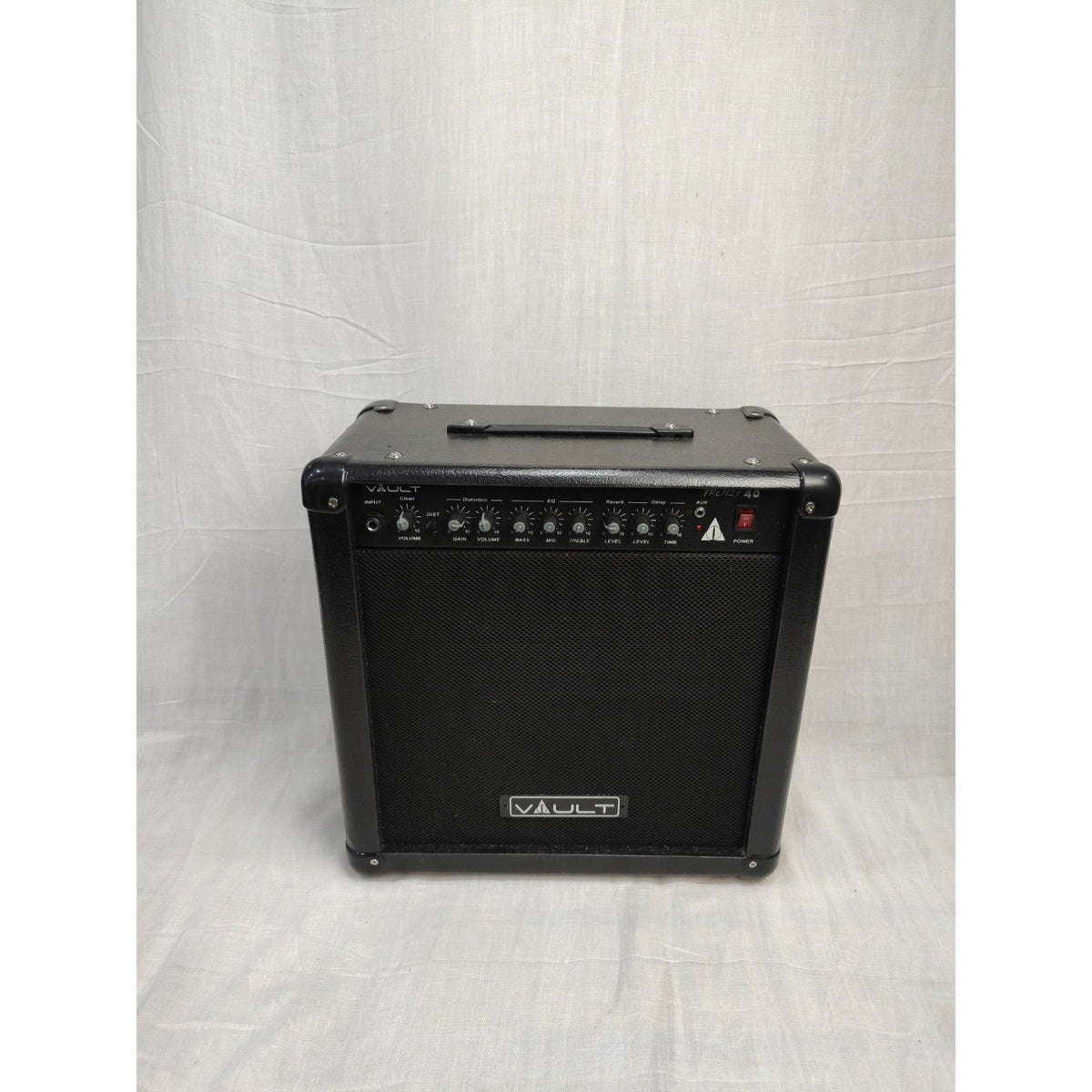 Vault Frenzy 40 Watt Combo Guitar Amplifier with Analog Distortion, Reverb & Delay All Playable Together - Open Box