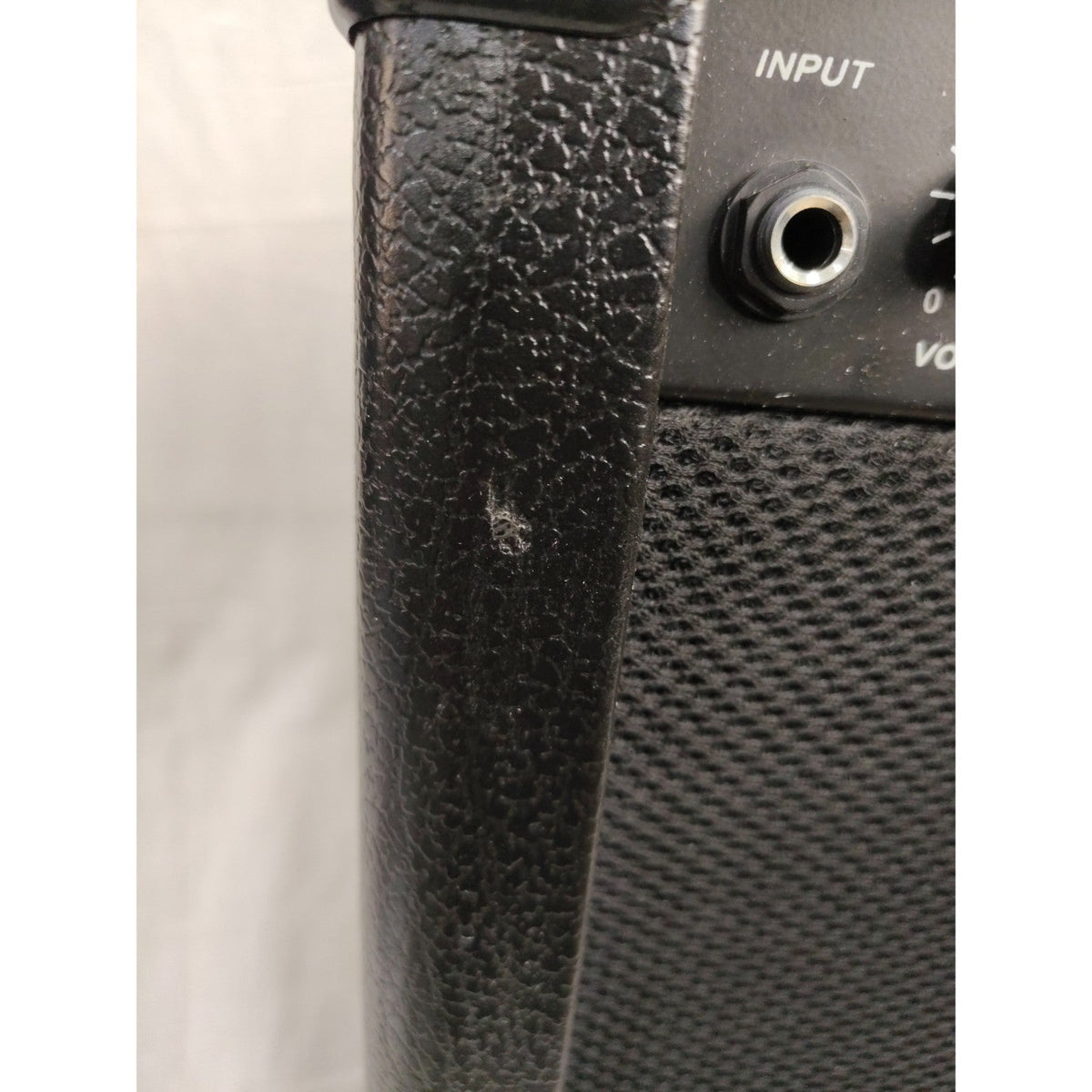 Vault Frenzy 40 Watt Combo Guitar Amplifier with Analog Distortion, Reverb & Delay All Playable Together - Open Box