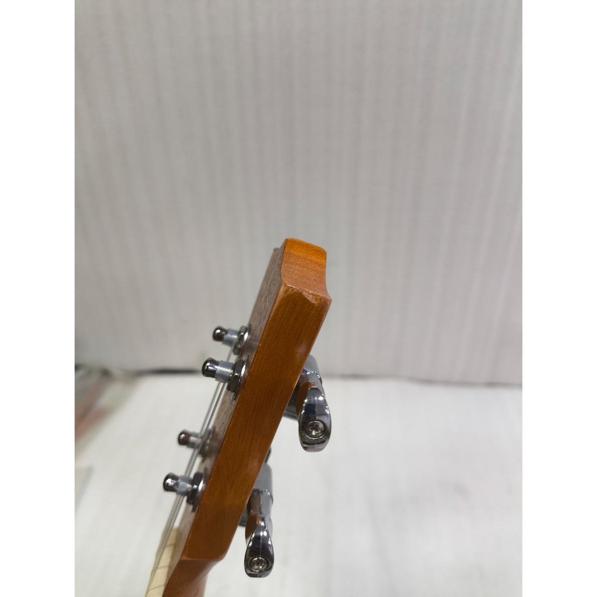Vault UK-100C 24 inch Arched Back Concert Ukulele With Gig Bag - Open Box