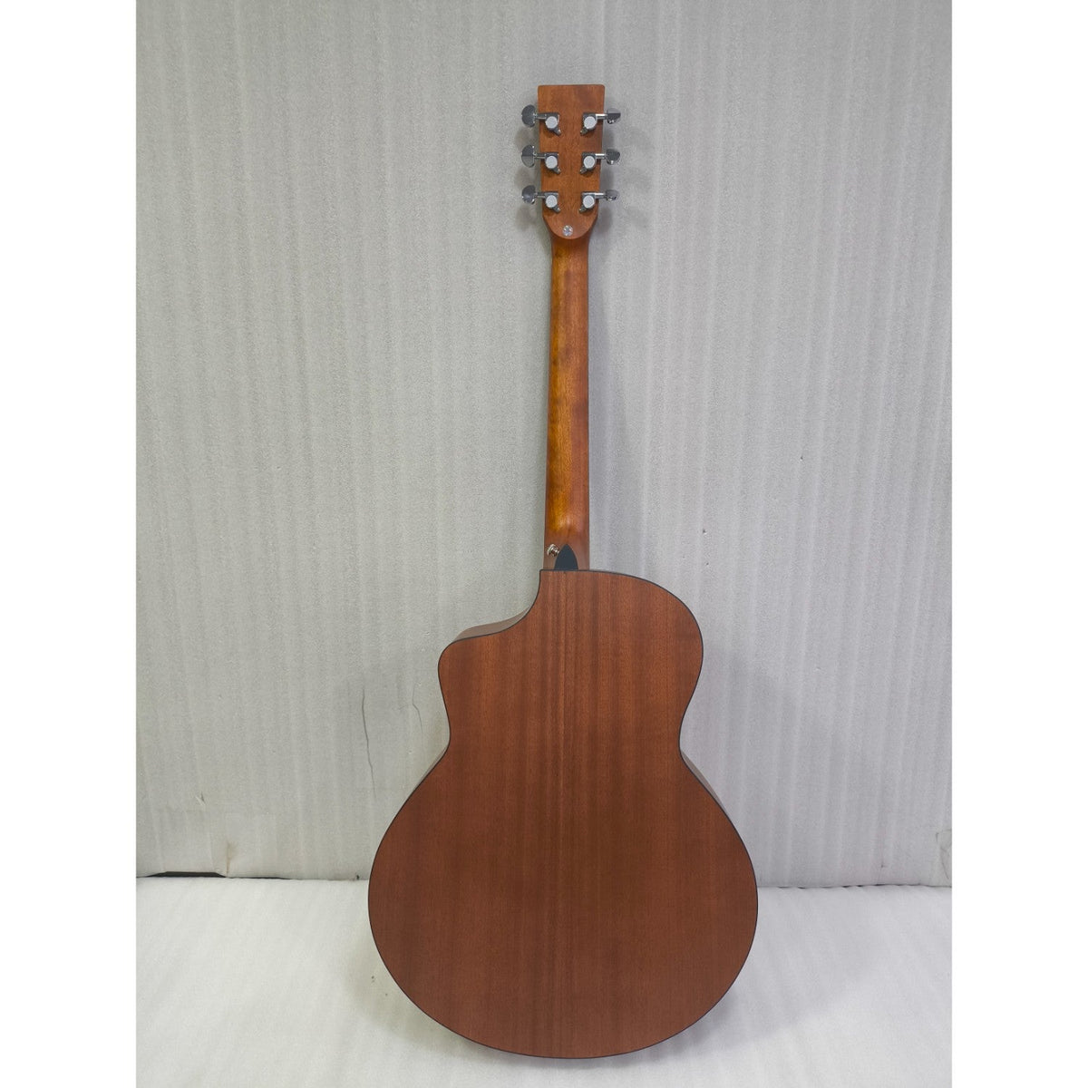 Vault EA40 41 inch Premium Solid Spruce-Top Cutaway Acoustic Guitar - Open Box