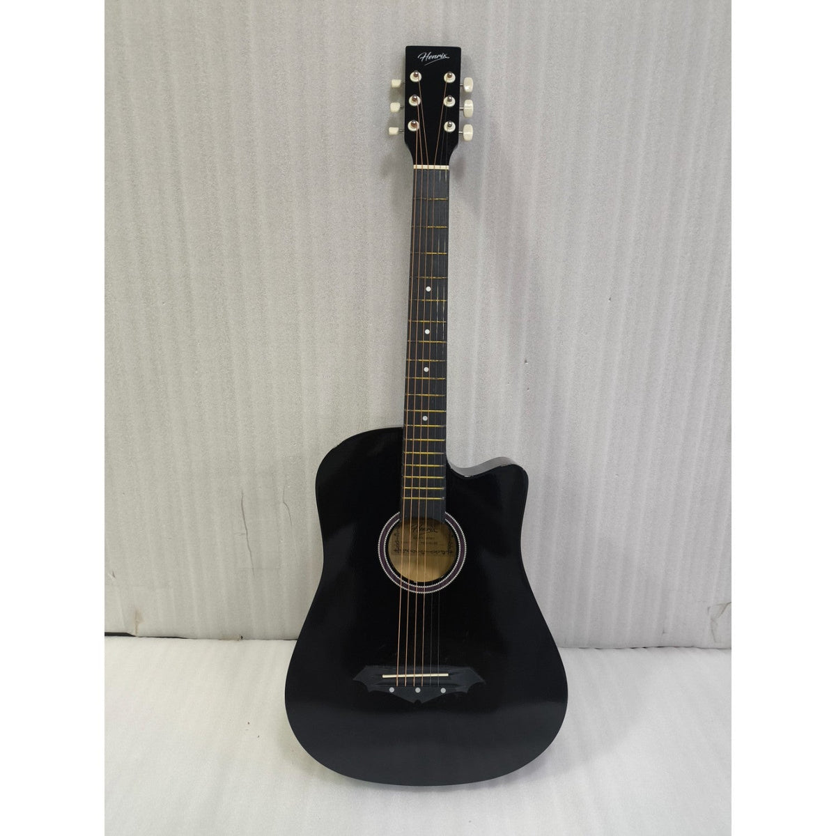 Henrix 38C 38 Inch Cutaway Acoustic Guitar with Dual Action Truss Rod, Gigbag, Picks, String Set, Strap, Cloth & Ebook - Open Box