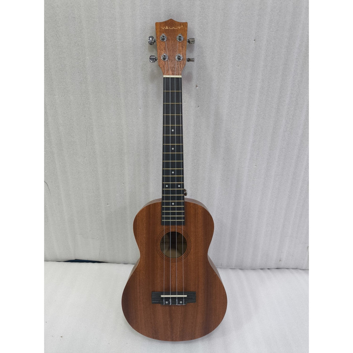 Vault UK-100T 26-inch Arched Back Tenor Ukulele With Gig Bag & Ebook - Open Box