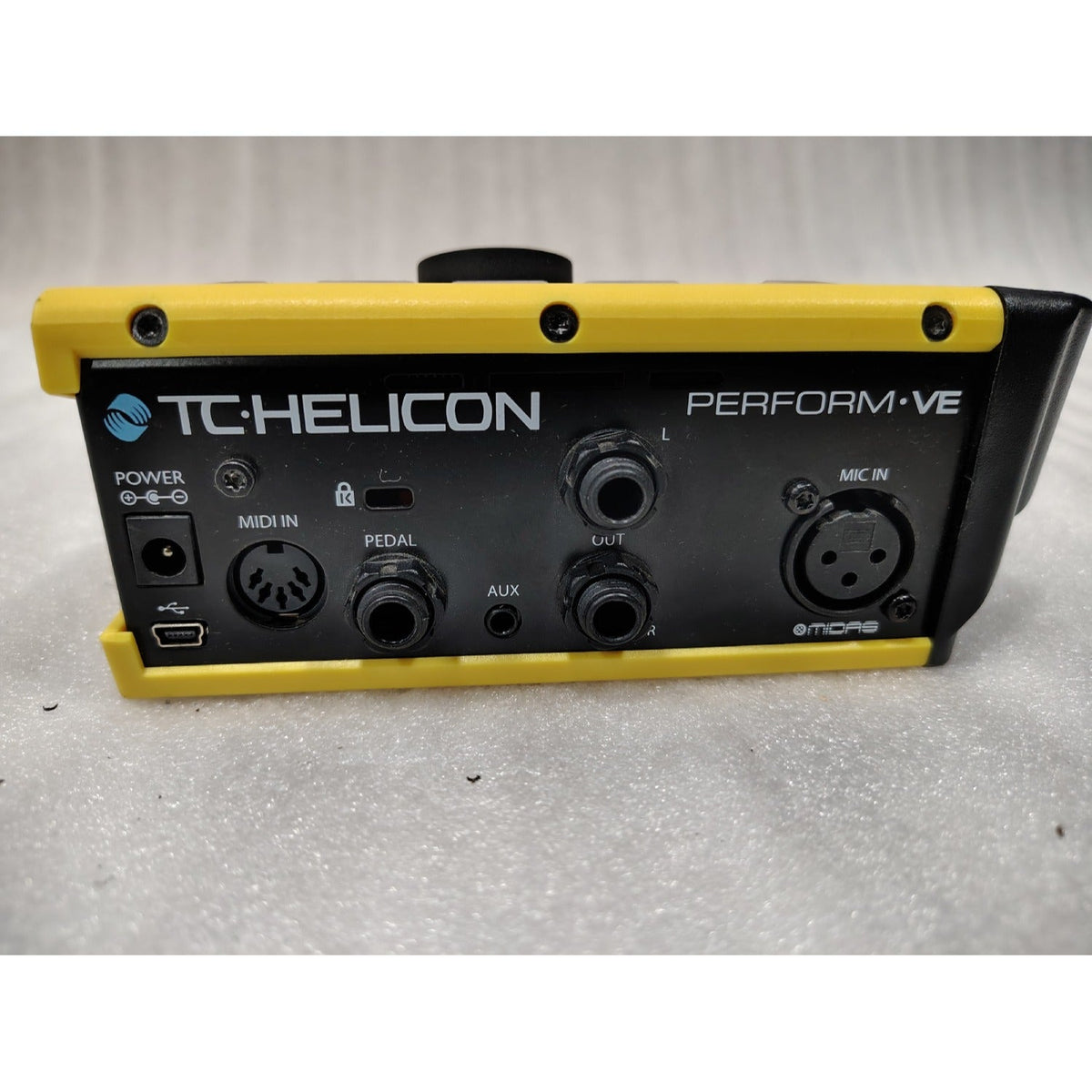 TC Helicon Perform-VE Vocal Manipulator and Drum Looper - Open Box