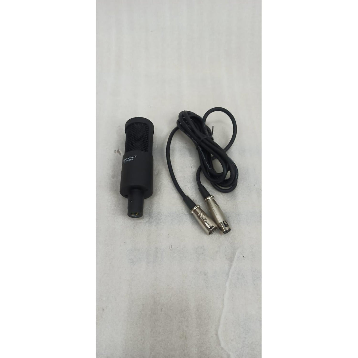 Vault CCM-260 Condenser Cardioid Microphone with Shockmount and XLR cable - Open Box B Stock