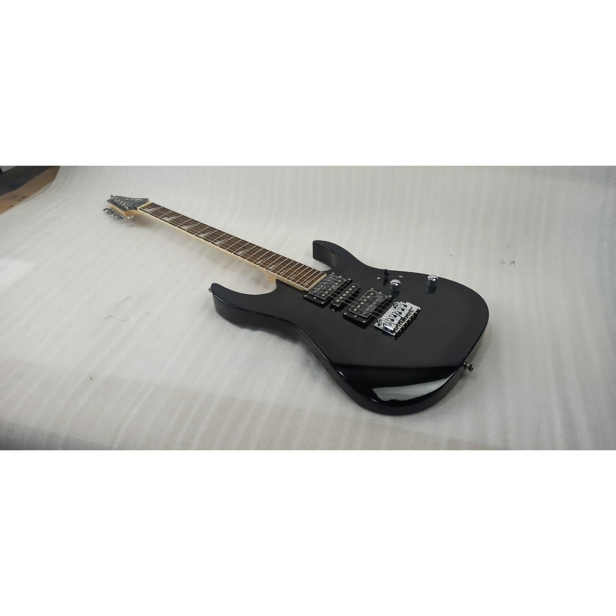 Vault RG1 Soloist Premium Electric Guitar - Open Box