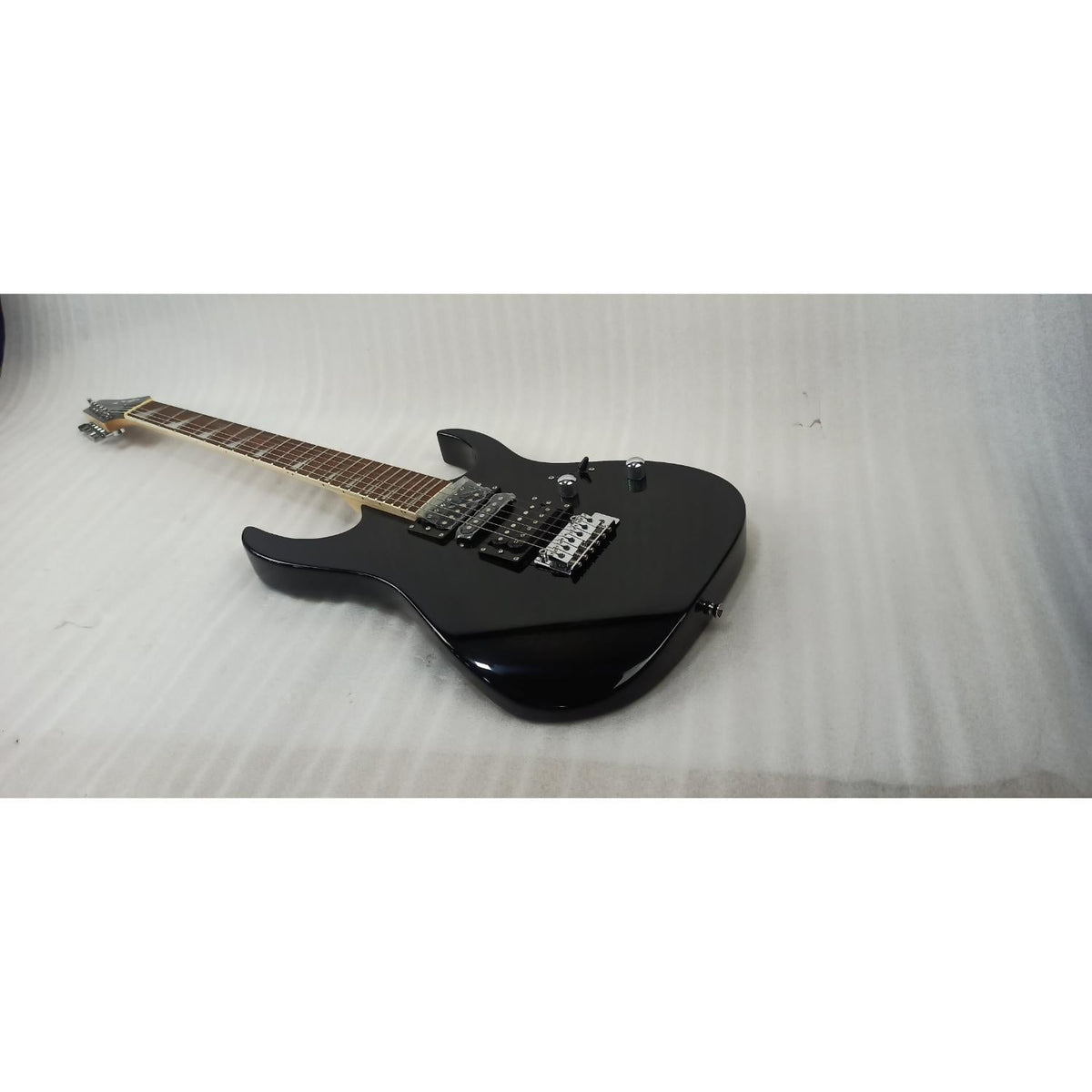 Vault RG1 Soloist Premium Electric Guitar - Open Box