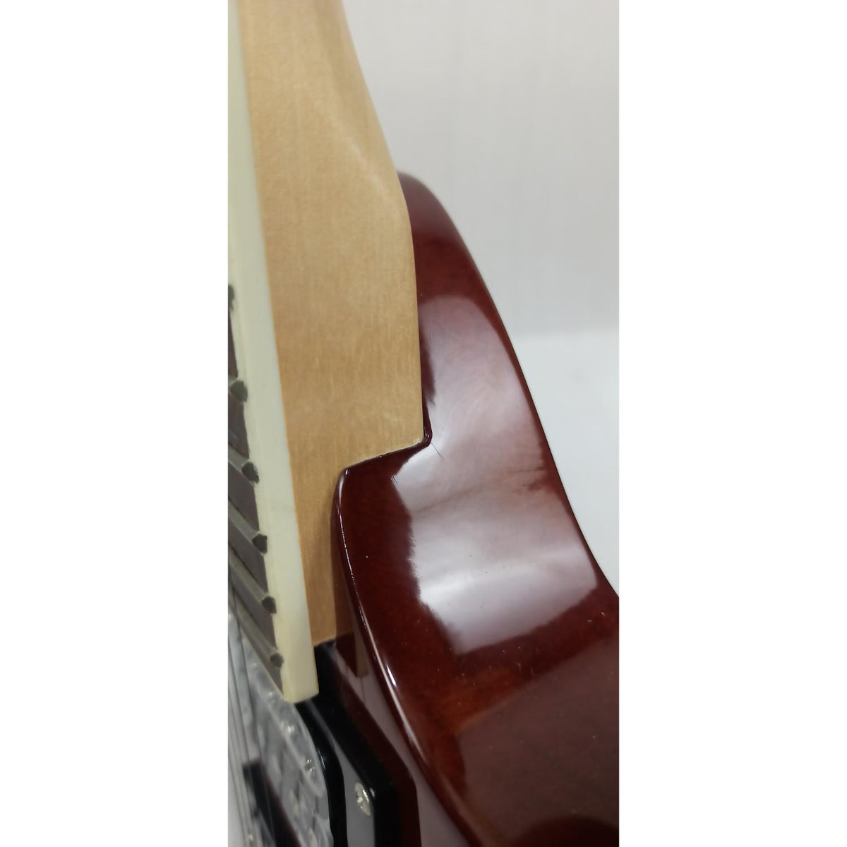 Vault Performer Pro RG 6 String Electric Guitar - High Gloss Solid Mahogany - Open Box