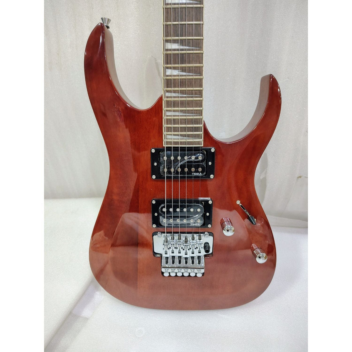 Vault Performer Pro RG 6 String Electric Guitar - High Gloss Solid Mahogany - Open Box