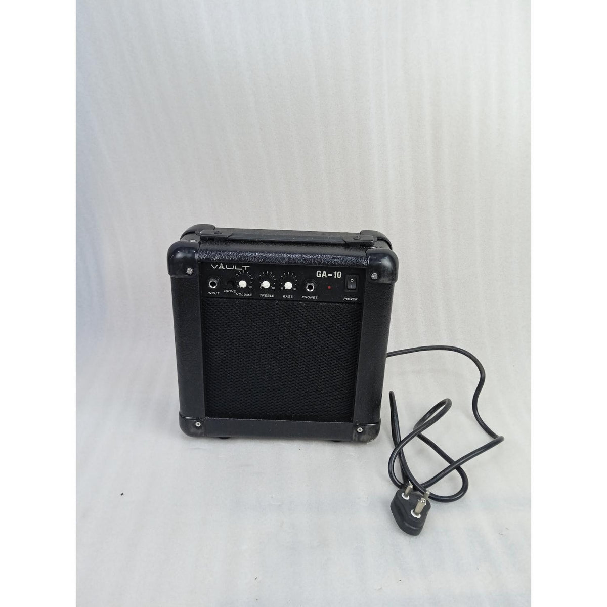 Vault GA10 Guitar Amplifier - 10 watts - Open Box B Stock