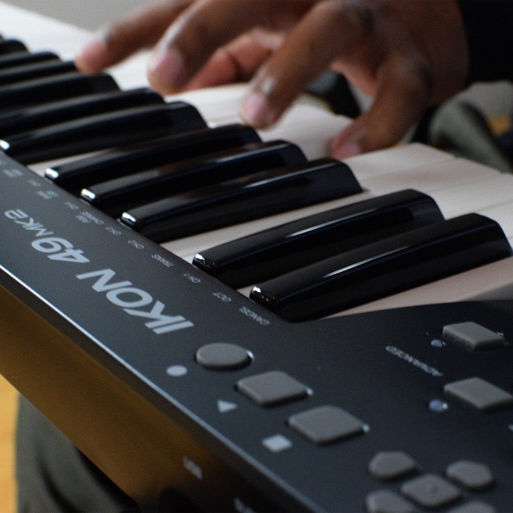 Vault Ikon MK2 49 Key Velocity Sensitive Midi Keyboard with Bitwig 8-Track Bundle - Open Box