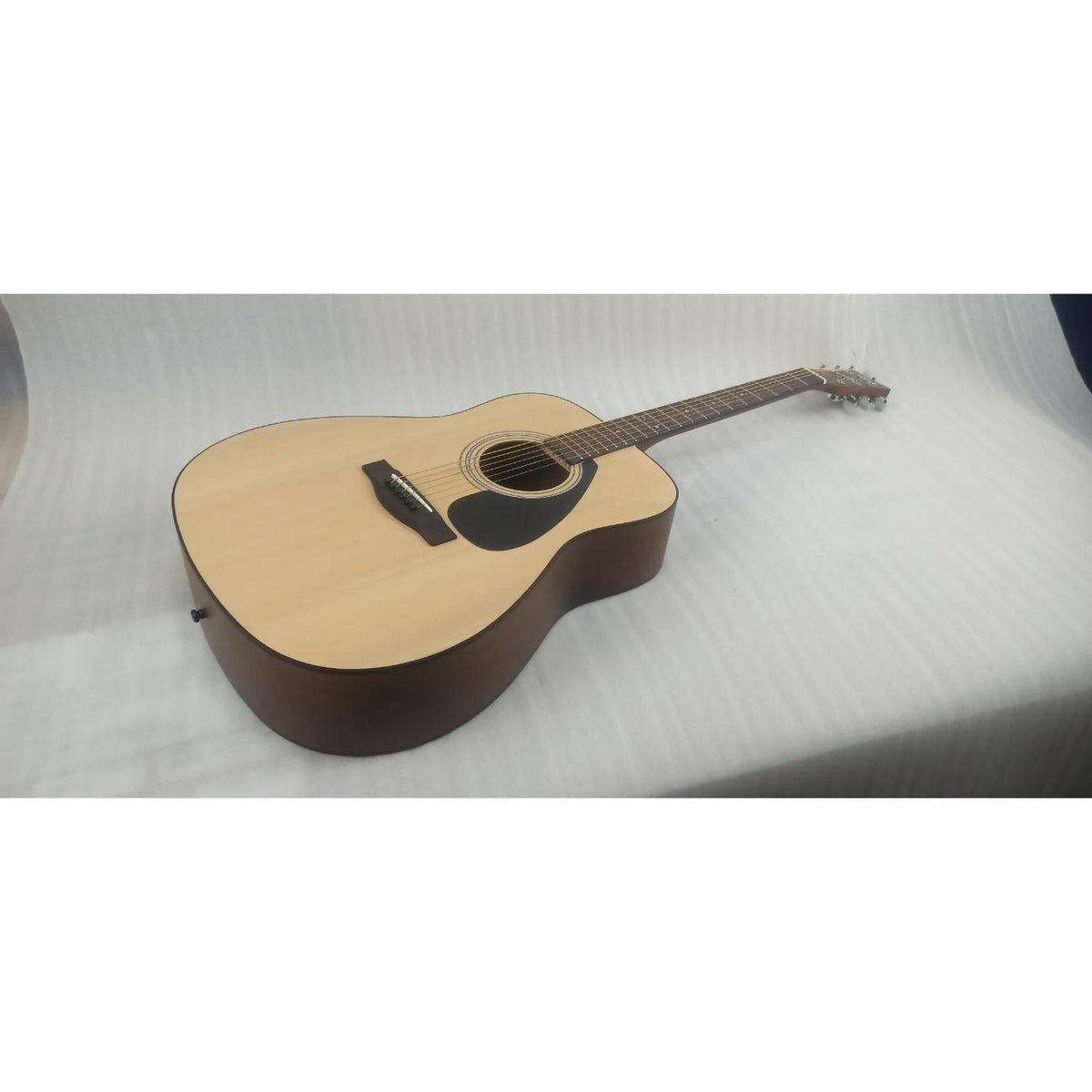 Yamaha F280 40 Inch Acoustic Guitar - Open Box B Stock